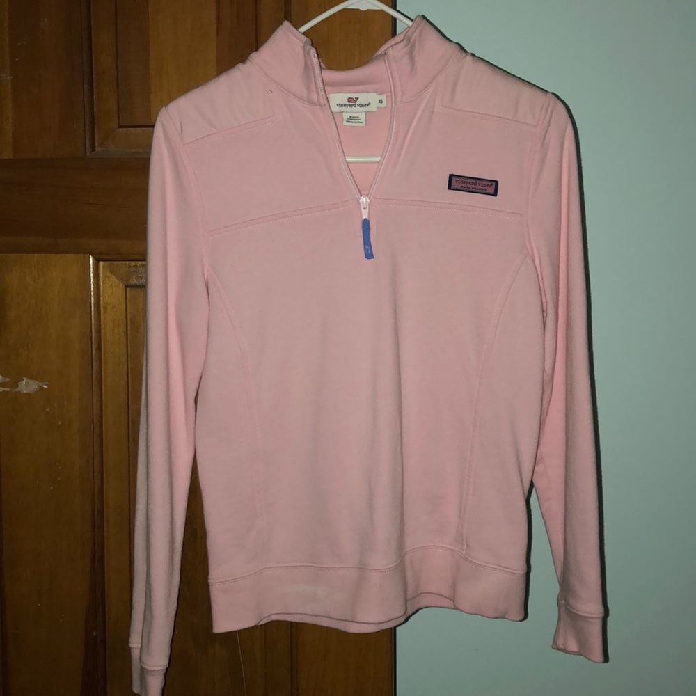 Light pink vineyard vines shepshirt